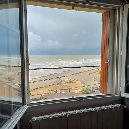 Au Gre Des Marees 2 Appartement Face A La Mer 2Eme Etage Ault Exterior photo